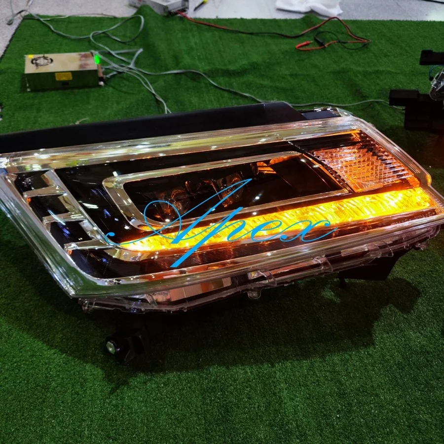2019-2025  GRH300 MAJESTY VI L - Running Headlamp recension och pris